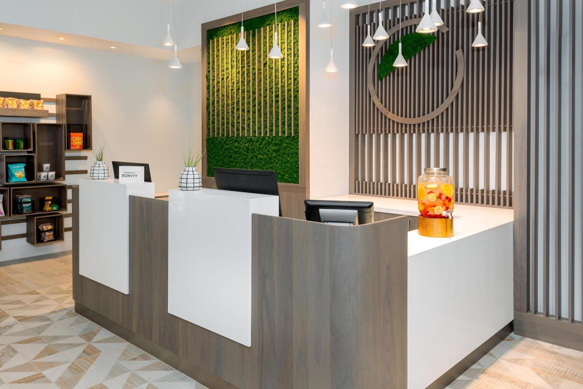 Отель Element Atlanta Midtown Экстерьер фото